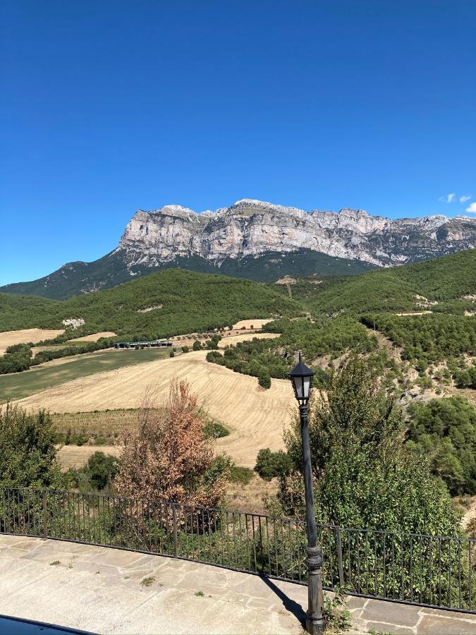 Vistas A La Montana En Un Pueblo Con Encanto. El Pueyo de Araguás Eksteriør bilde