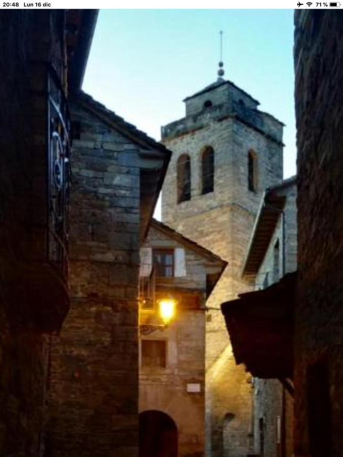Vistas A La Montana En Un Pueblo Con Encanto. El Pueyo de Araguás Eksteriør bilde
